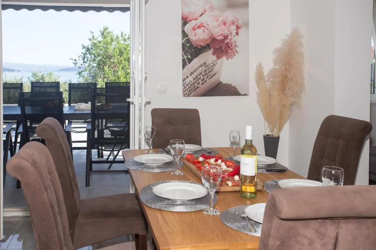 Villa Ivano With Sea&Mountain View Kastel Stari 0*,  Croatia