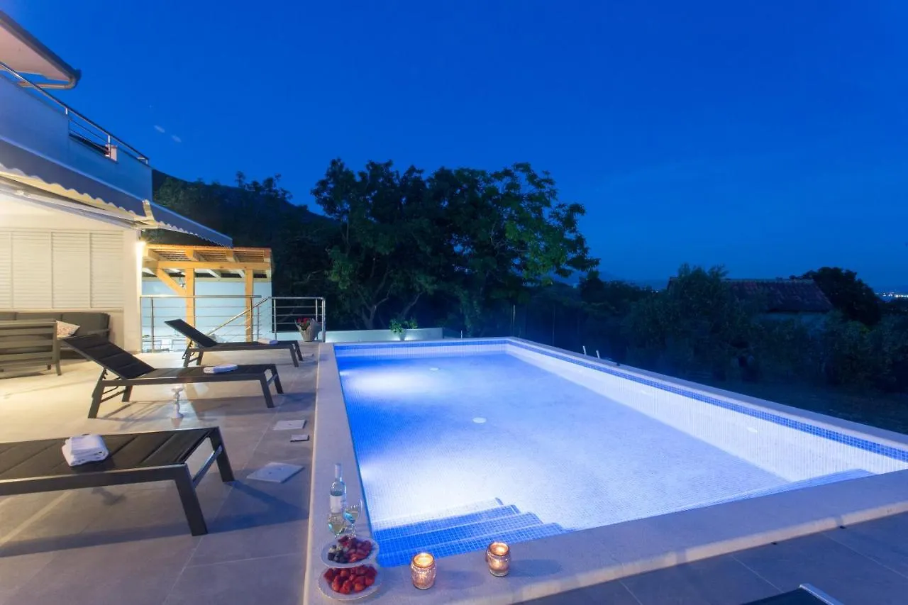 Villa Ivano With Sea&Mountain View Kastel Stari